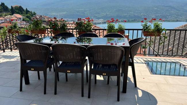 Стул пластиковый плетеный Daytona коричневый 550х610х810 мм Стул пластиковый плетеный Daytona коричневый 550х610х810 мм