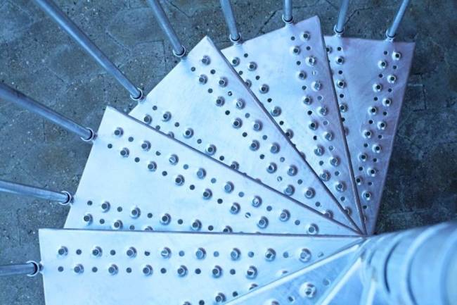 Винтовая лестница Toronto d125 Винтовая лестница Toronto d125