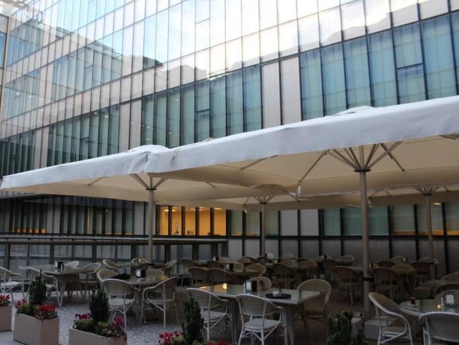 Зонт профессиональный 4х4 м Mega Telescopic серебристый, светлый беж 4000х4000 мм