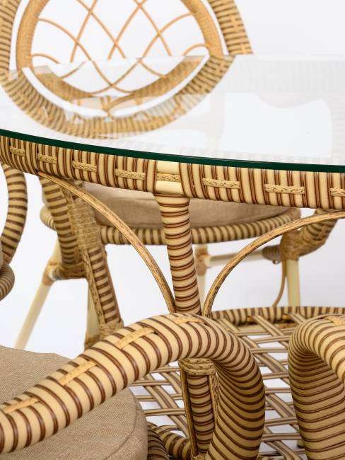 Стол Java (Ява) из искусственного ротанга, слоновая кость